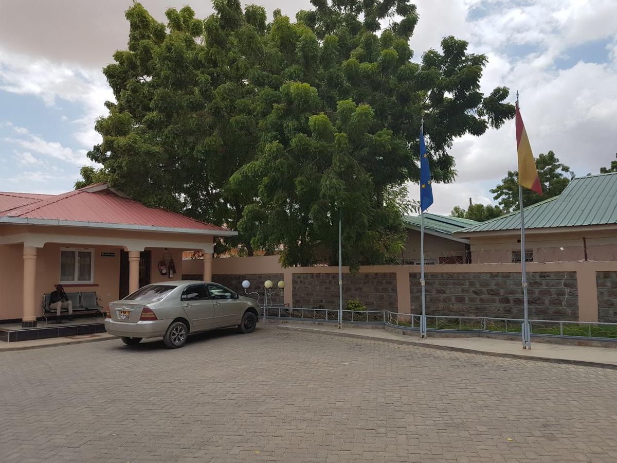 Lodwar Ceamo Prestige Lodge מראה חיצוני תמונה
