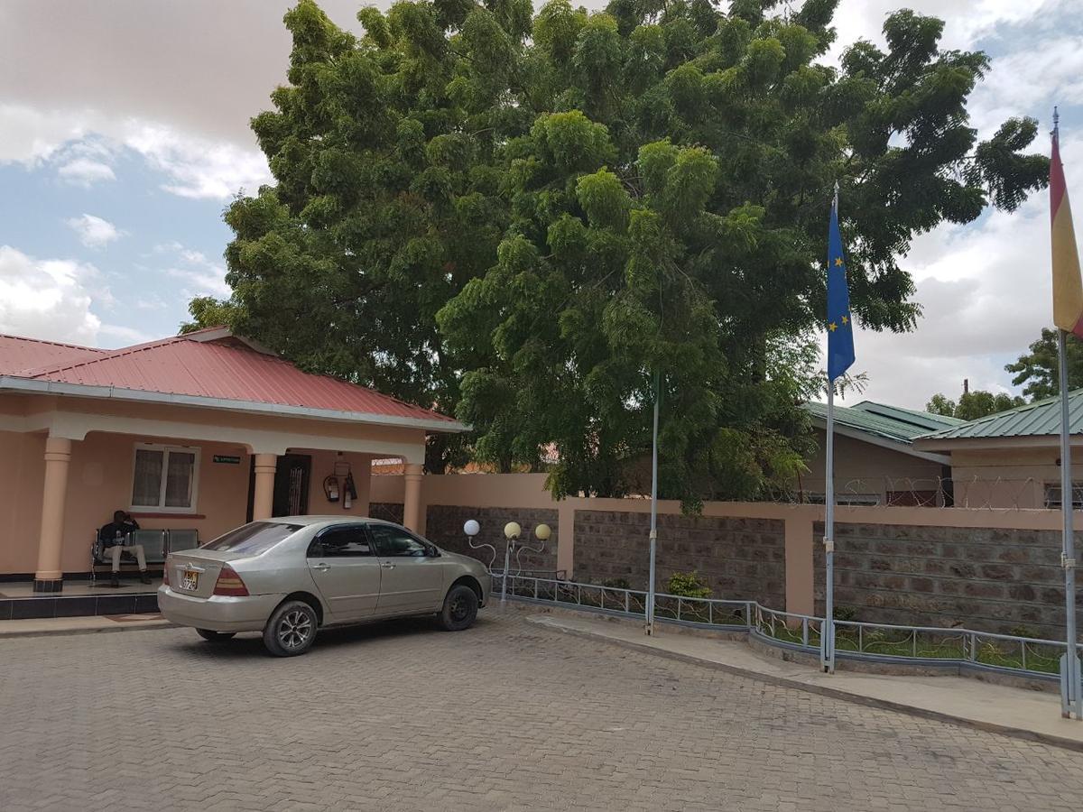 Lodwar Ceamo Prestige Lodge מראה חיצוני תמונה